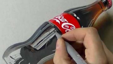 Photo of Marcello Barenghi drawing a life-like Coca-Cola bottle.
